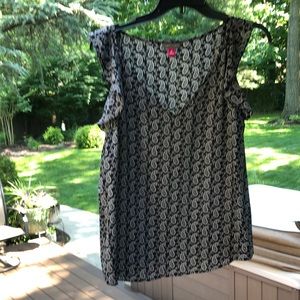 Vince Camuto summer blouse
